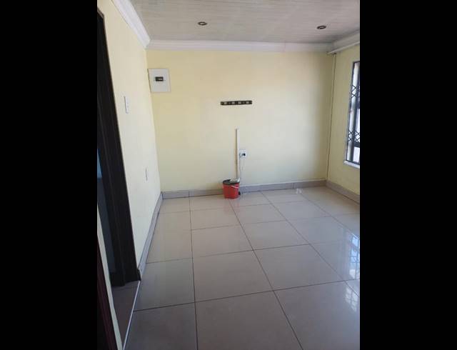 2 BEDROOM PROPERTY TO RENT IN ZOLA